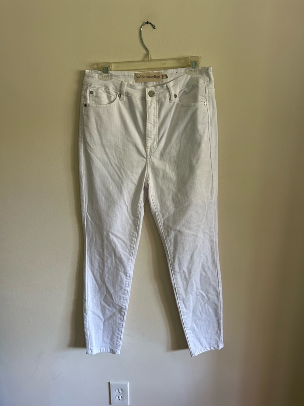 Soft Surroundings White High-Rise Jeans new and unworn ladies 8